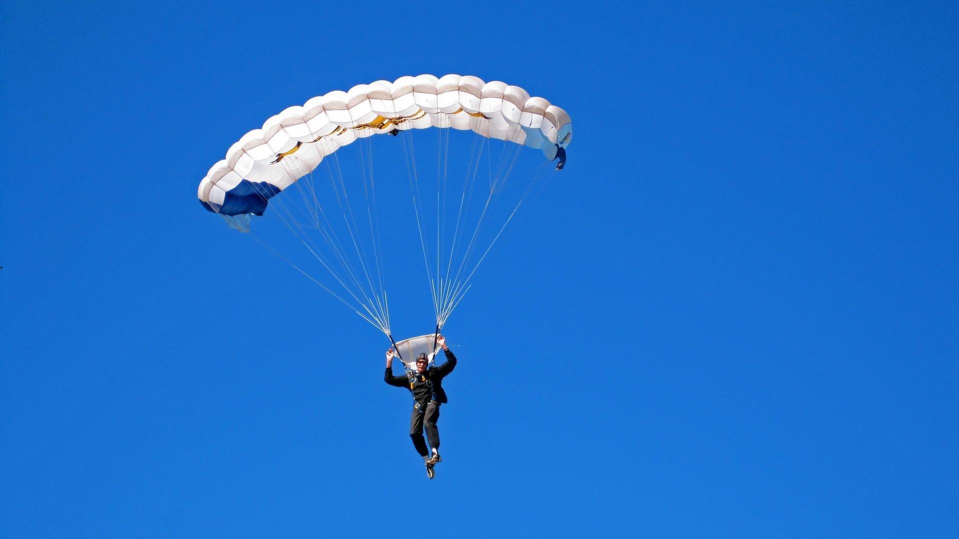 中国体育产业迎来黄金发展期,政策红利与市场需求双轮驱动