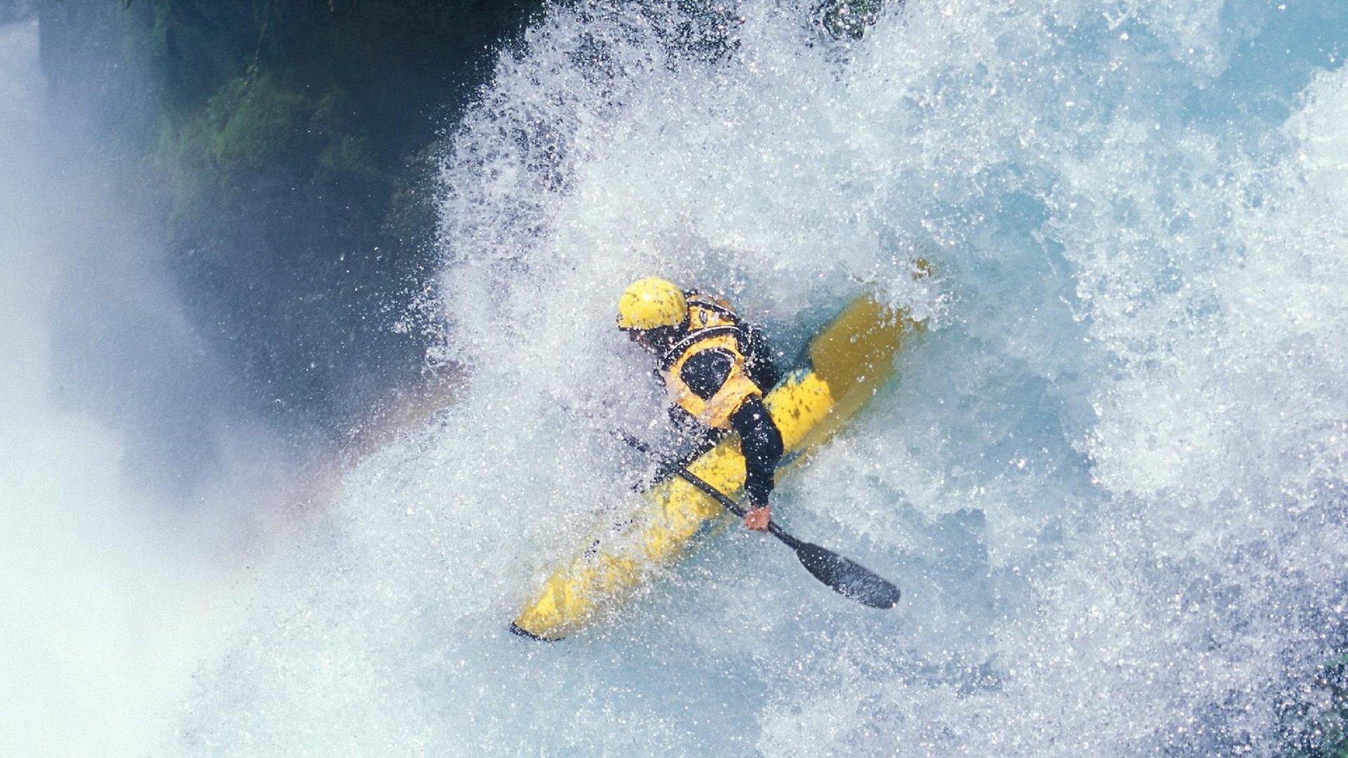 温网2024，阿尔卡拉斯卫冕成功，斯瓦泰克首夺草地大满贯